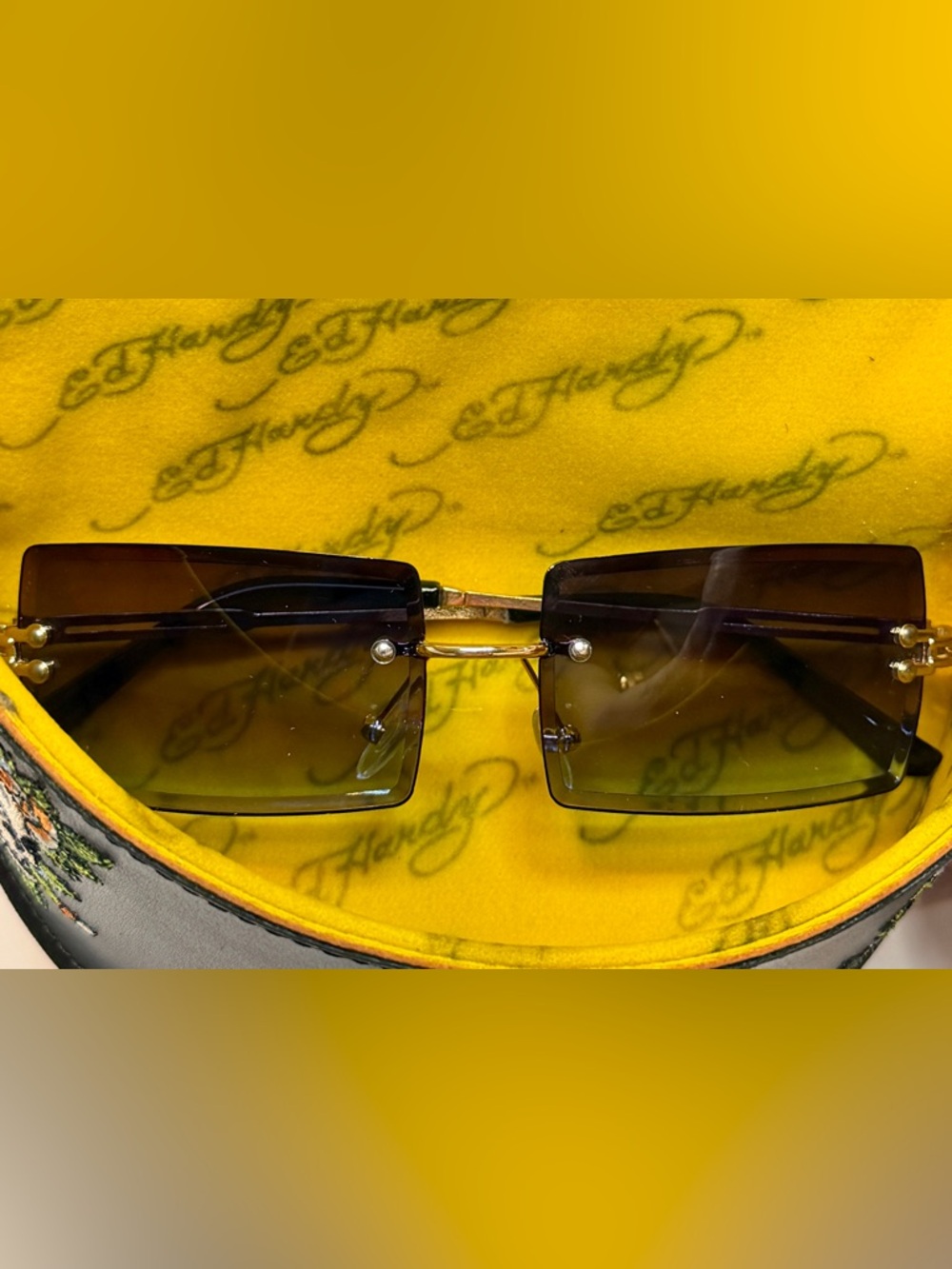Y2K Rimless Sunglasses Blue Gradient + Ed Hardy Skull Case